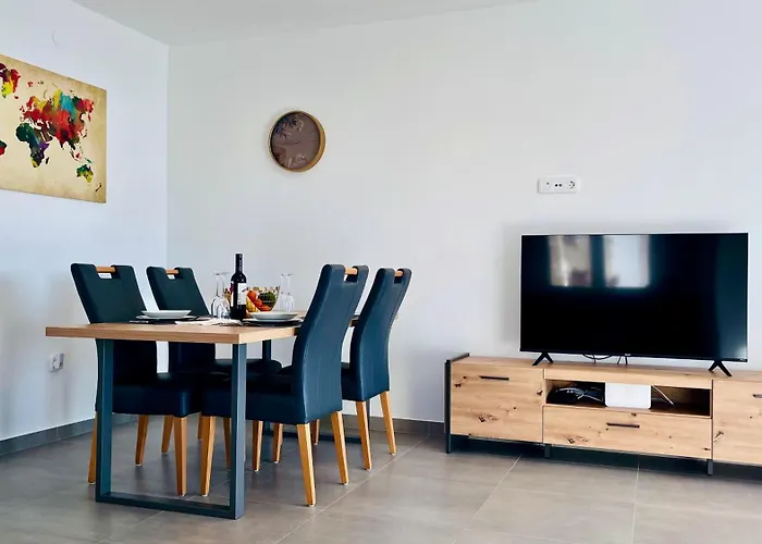 Apartment Mistral A *