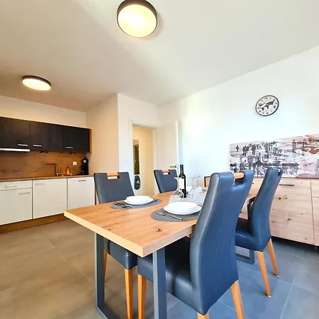 Mistral A Apartamento Dramalj