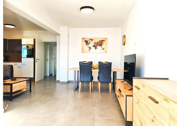 Appartement Mistral A *